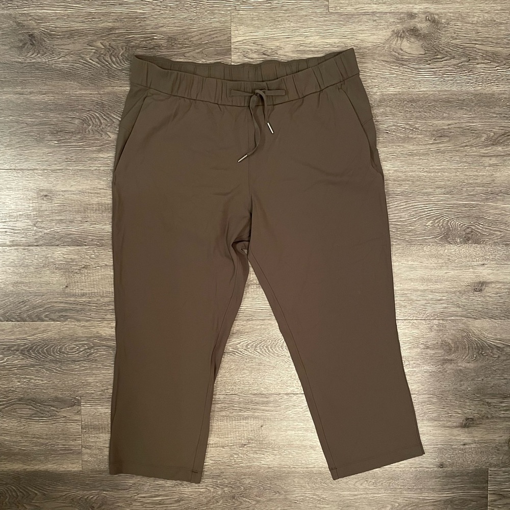 LULULEMON | On the Fly Crop Pants